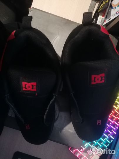 Кроссовки dc shoes red court graffik