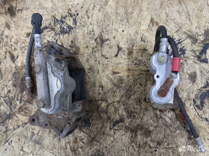 Передний левый тормозной суппорт Ваз Нива 21214