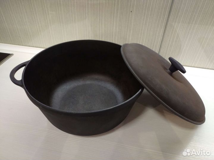 Чугунная жаровня и кастрюля марки Syton