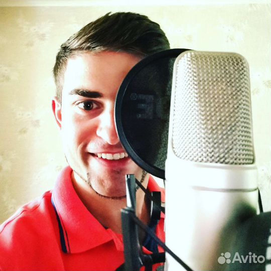 Преподаватель по эстрадному вокалу и певец