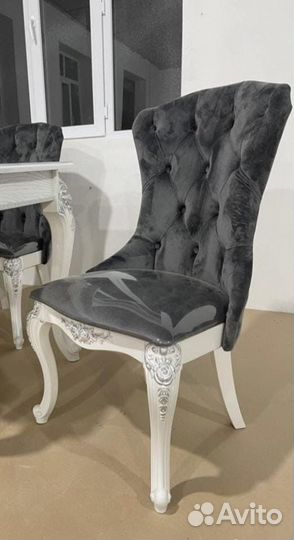 Стулья и кресло