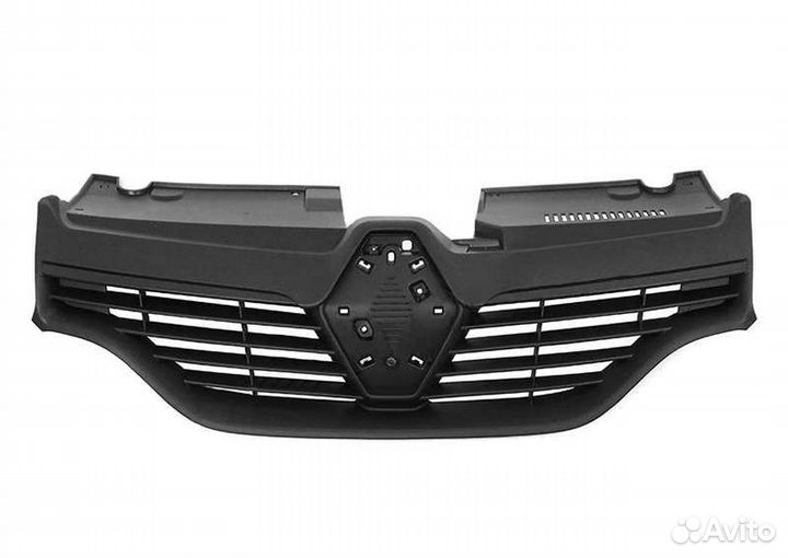 Решетка радиатора с эмблемой на Renault Logan 2014