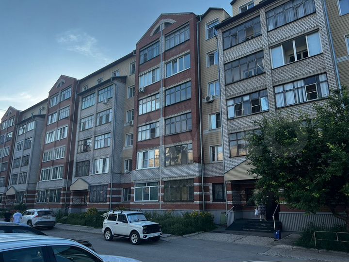 2-к. квартира, 79,1 м², 3/6 эт.