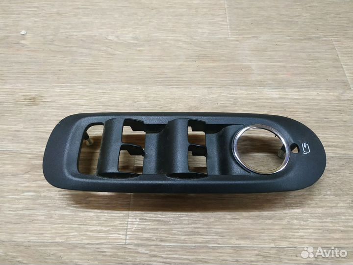 Накладка блока управл стеклоподъемниками Mondeo 4