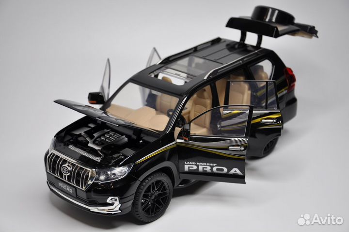 Модель авто Toyota Land Cruiser Prado 150 1:18 мет