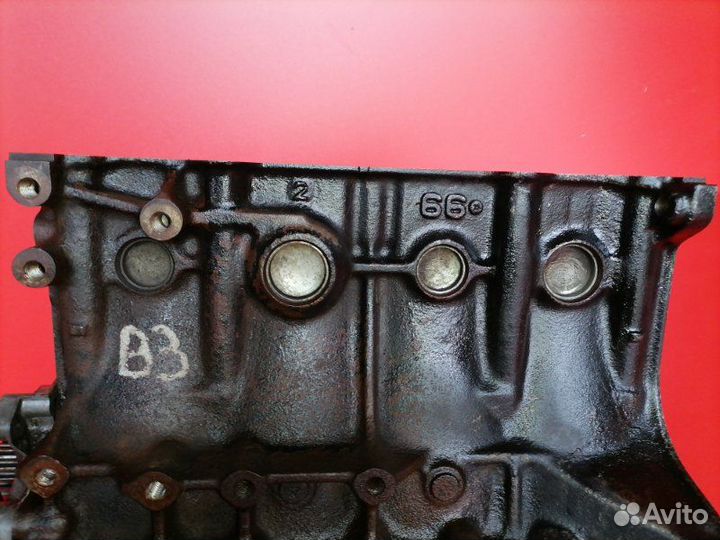 Блок двигателя Mazda Familia BJ3P B3 1998-2000