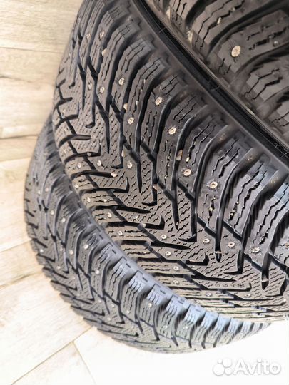 Nokian Tyres Hakkapeliitta 8 215/50 R17