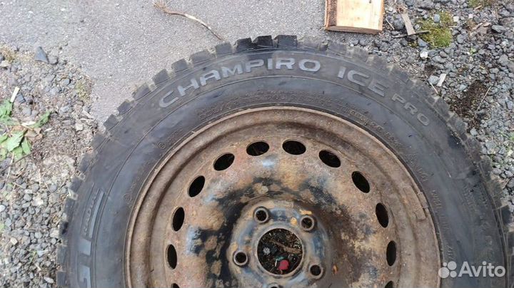 GT Radial Champiro IcePro 205/65 R15 94T+ диск ET4