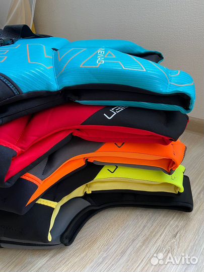 Спасательные жилеты для вейкборда, водных лыж