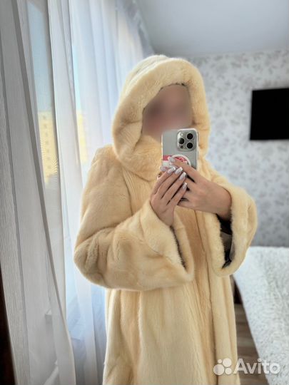 Шуба норковая белая Итальянская