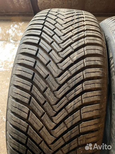 Continental AllSeasonContact 235/55 R19 105V