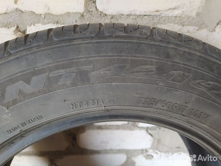 Nitto NT421Q 225/60 R17