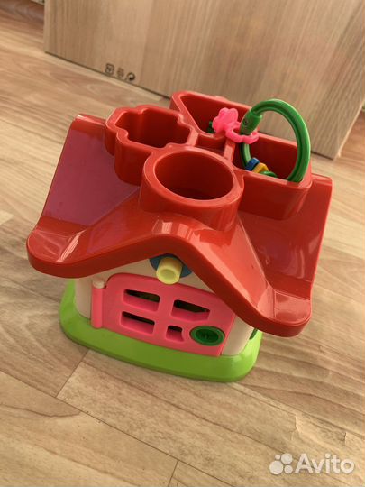 Игрушка домик сортер