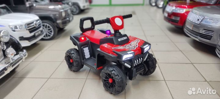 Квадроцикл с пультом управления