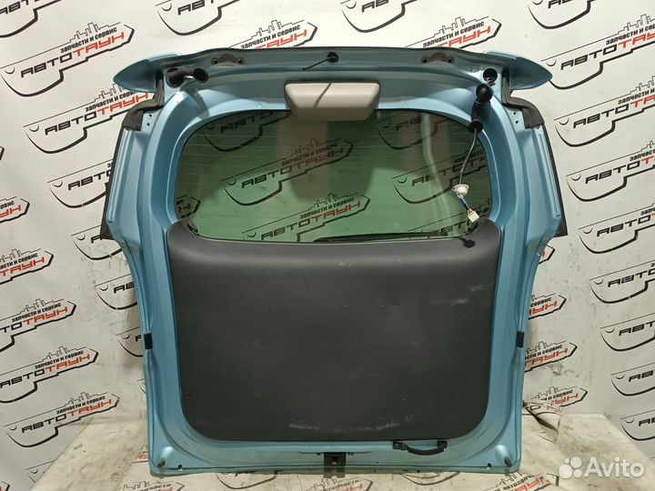 Дверь задняя toyota ractis NCP100 NCP105 SCP100 голубой, 8S9 KA8316