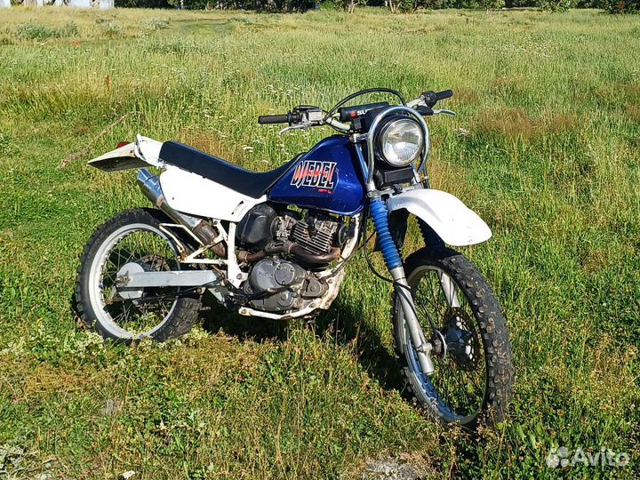 Suzuki djebel 200