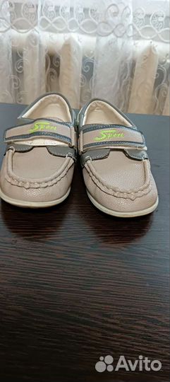 Продам детские туфли