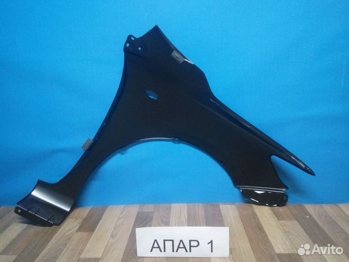 Крыло переднее левое Toyota Corolla 10 E150