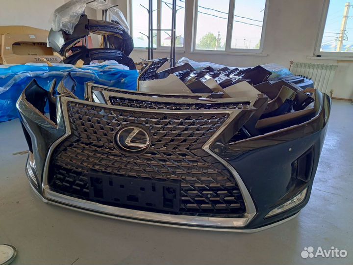 Передний бампер Lexus RX 2019