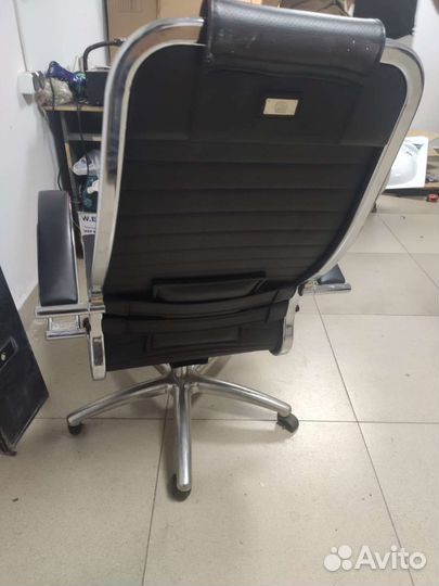 Офисные стулья и кресла