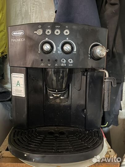 Кофемашина Delonghi Magnifica esam 04.110.B