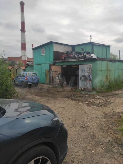 Гараж, > 30 м²