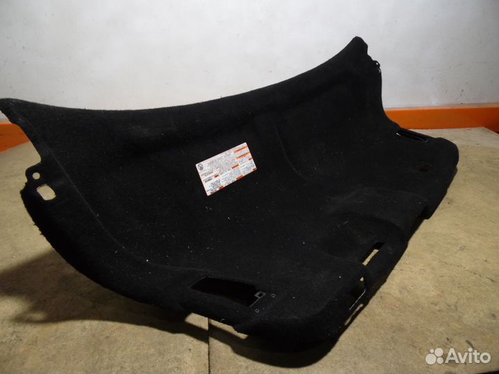 Обшивка крышки багажника Лексус лс 460