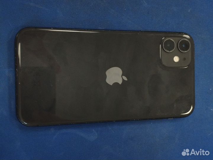 iPhone 11, 64 ГБ