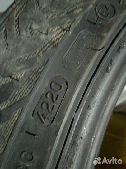 Nokian Tyres Hakkapeliitta 8 245/45 R18 100T