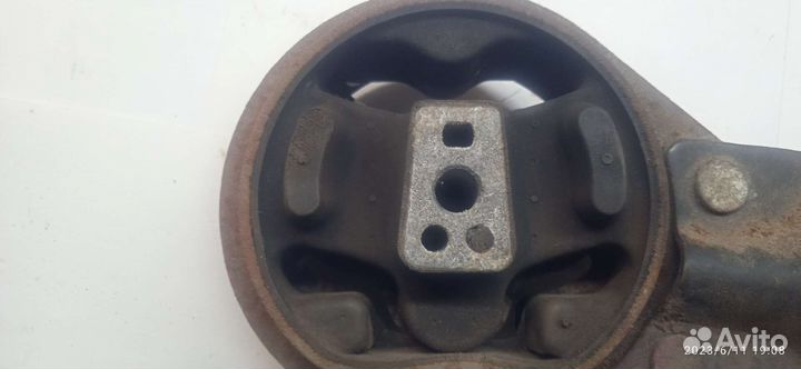 Опора двигателя передняя ваз 2114
