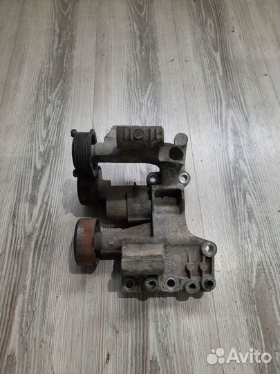 Кронштейн крепление навесного оборудования площадк