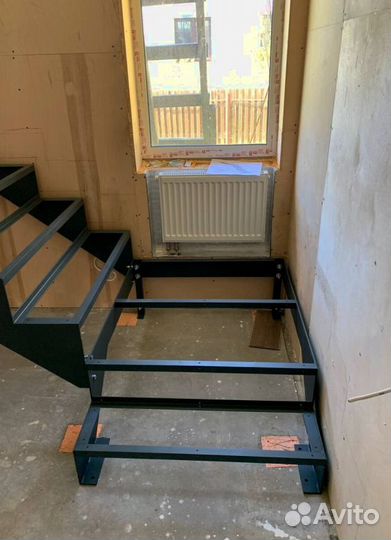 Лестницы г-образные