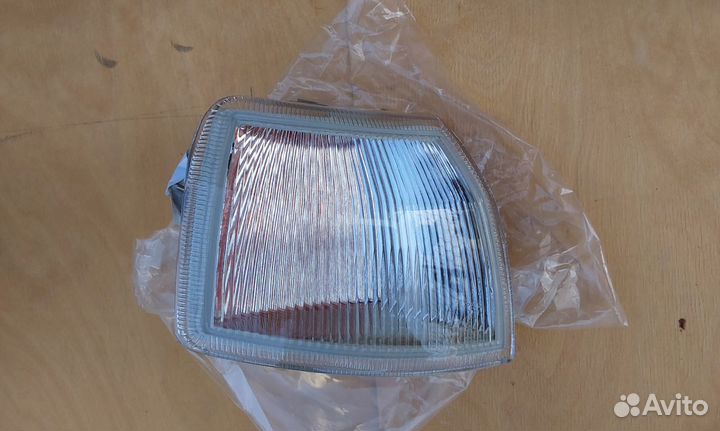 Поворотник правый Opel Vectra B с 93г.в