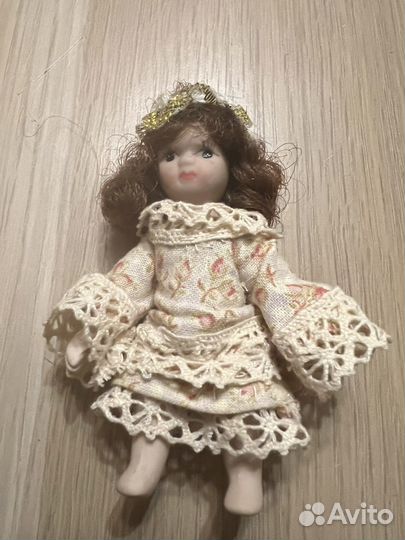 Кукла-девочка для миниатюры 1:12