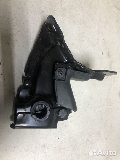 Крепление заднего сидения Hyundai Solaris 2