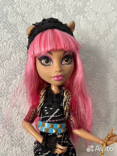 Кукла Монстер Хай Хоулин Вульф