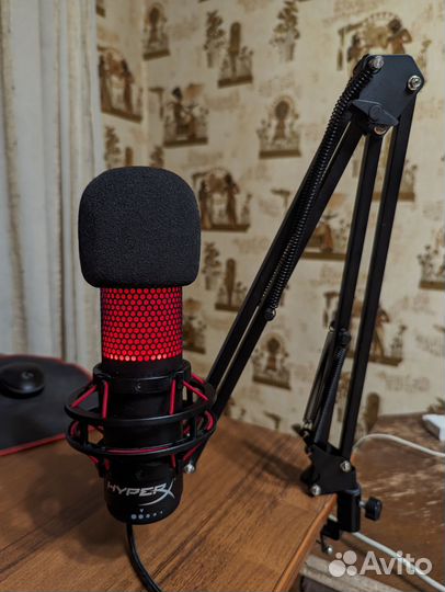 Микрофон HyperX Quadcast