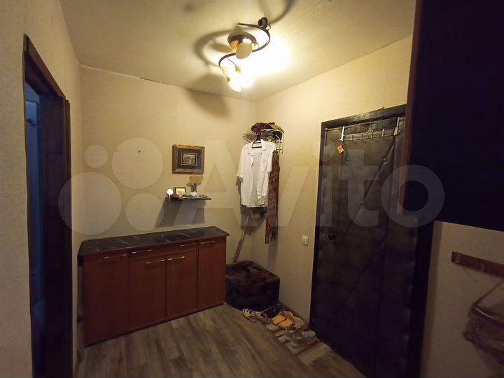 2-к. квартира, 55 м², 1/10 эт.