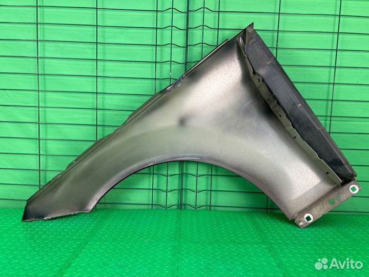 Крыло переднее правое Mercedes-Benz C W204