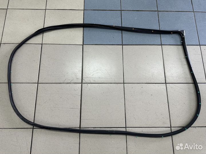 Уплотнитель передней правой двери Мазда Mazda CX-5