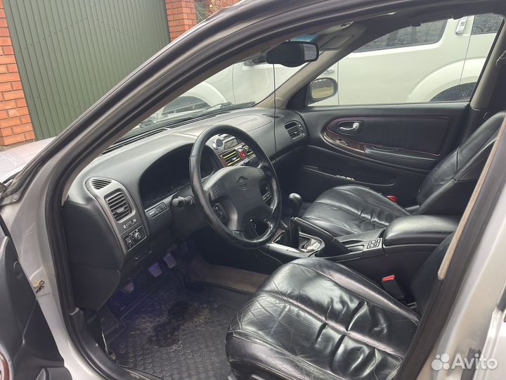 Nissan Maxima 2.0 МТ, 2001, 299 000 км
