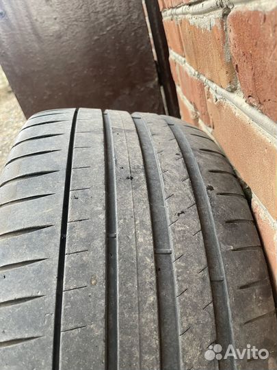 Michelin Pilot Sport 4 245/40 R18