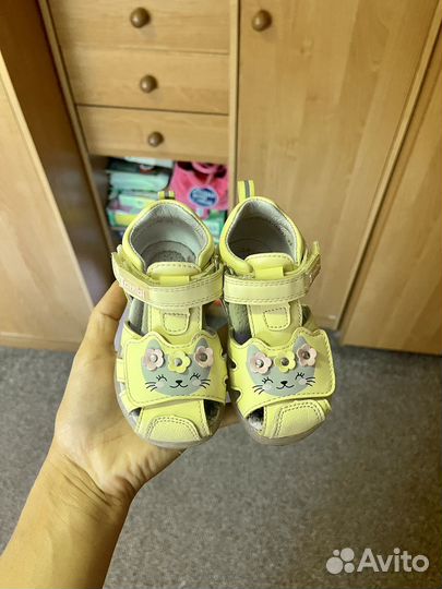 Сандали для девочки