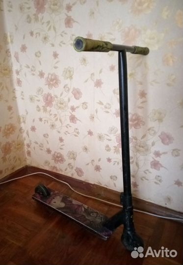 Продам трюковой самокат