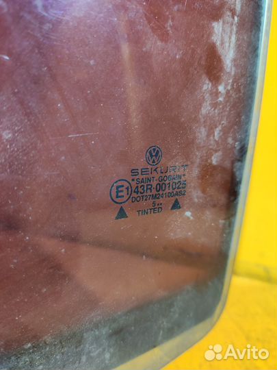 Стекло заднее правое для Volkswagen Golf III