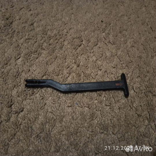 Крючок замка капота (тяга)