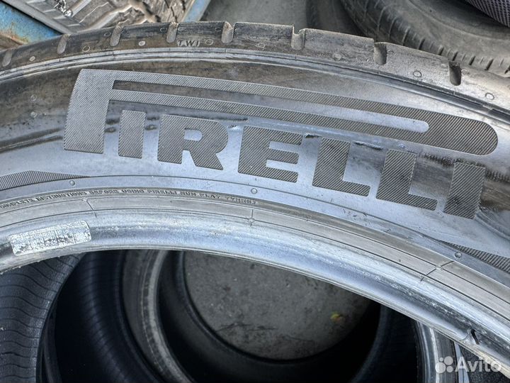 Pirelli P Zero PZ4 275/40 R19 101Y