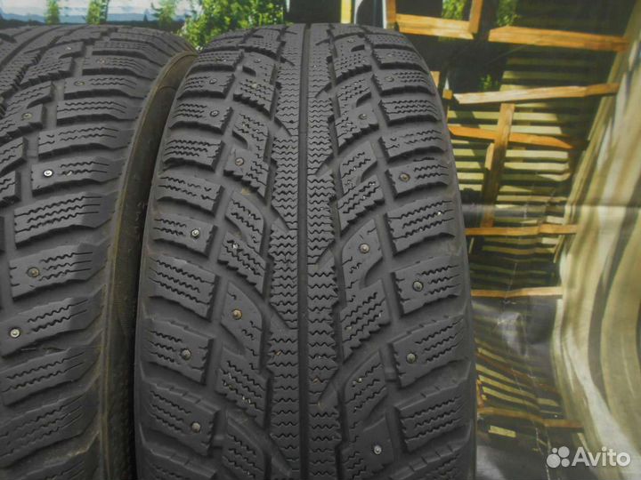 Kumho I'Zen RV Stud KC16 225/65 R17