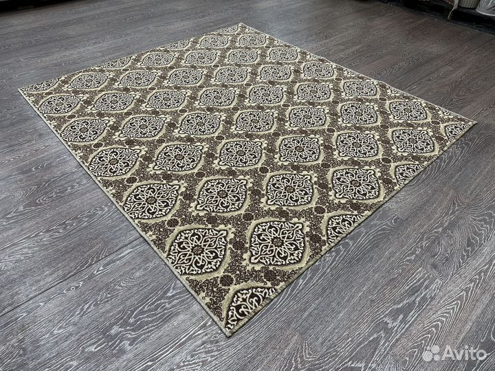 Палас на войлочной основе новый