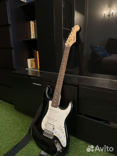 Электро гитара fender squier bullet strat